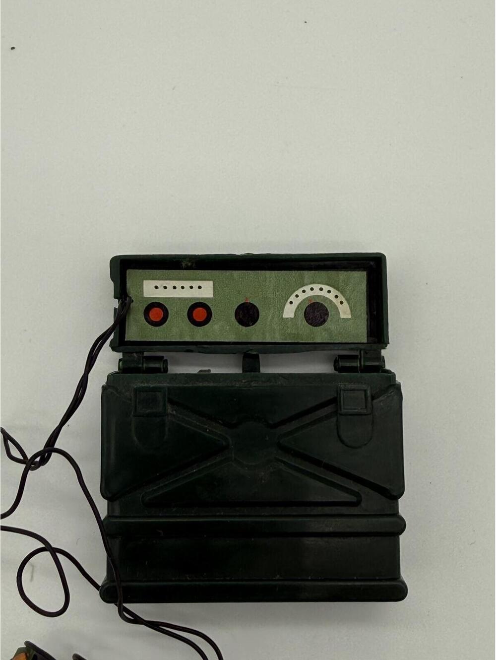 Vintage G.I. Joe Adventure Team Morse Code Field Radio & Headset - 1970s Hasbro - Picture 4 of 6